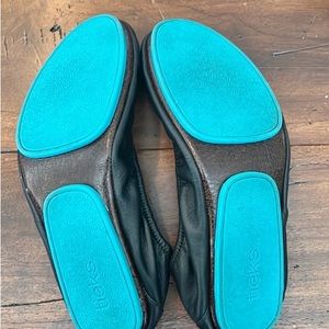 TIEKS … Black size 9.